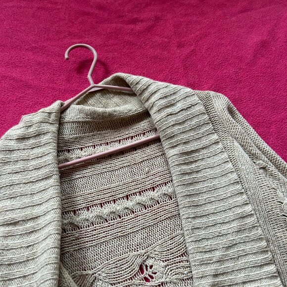 Asymmetrical Beige Knitted Sweater - Picture 5 of 6